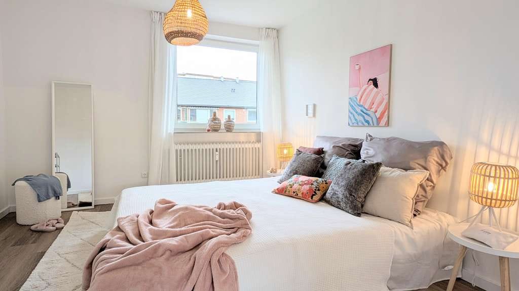 Immobilie in Schwarzenbek - Bezugsfreie 2-Zi.-Wohnung mit Balkon & Garage - ideal für Eigennutzer oder Kapitalanleger - Bild 2