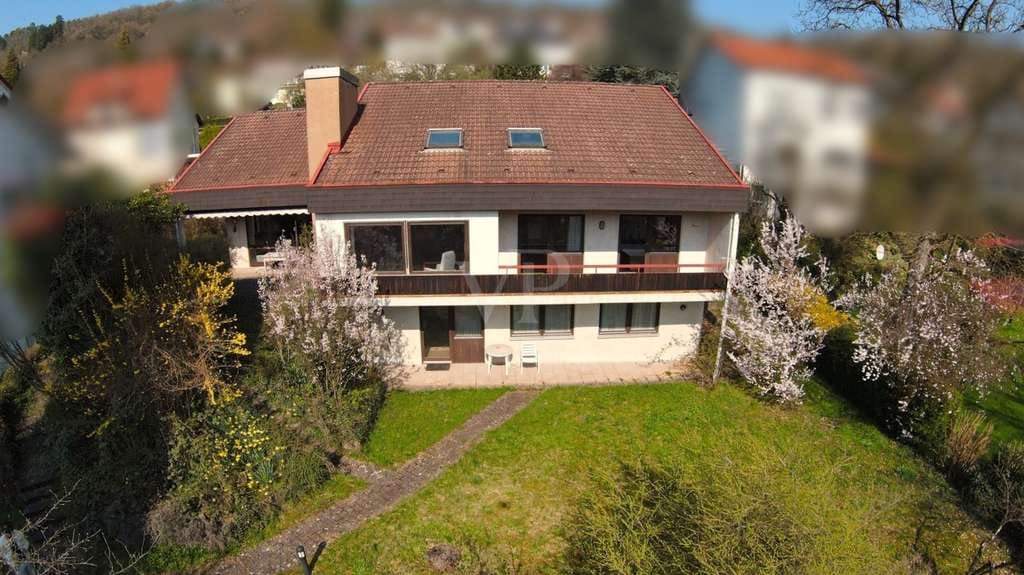 Immobilie in Künzelsau - Attraktives Einfamilienhaus mit vielfältigen Nutzungsmöglichkeiten und Ausbaupotenzial - Bild 2