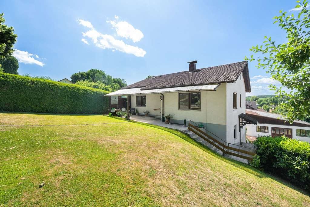 Immobilie in Bockhorn - Lebensqualität mit Weitblick - Großzügiges und ruhiges Wohnhaus in attraktiver Lage - Bild 3