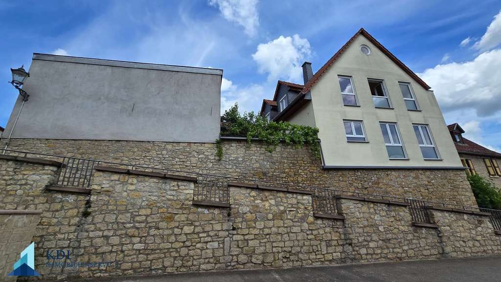 Immobilie in Stadecken-Elsheim - Ein Objekt - zwei Häuser: Modernes Zuhause trifft Altbau mit Zukunftspotenzial - Bild 1