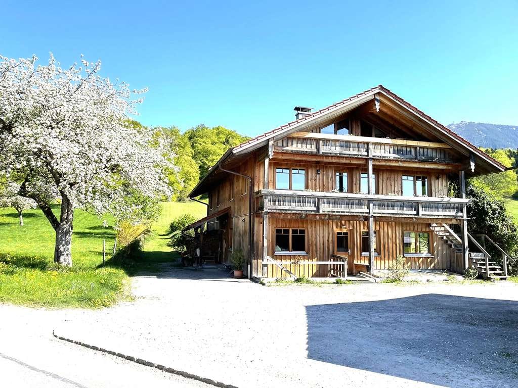 Immobilie in Samerberg - Exklusive Chalet-Stil-Doppelhaushälfte am Samerberg - Bild 0