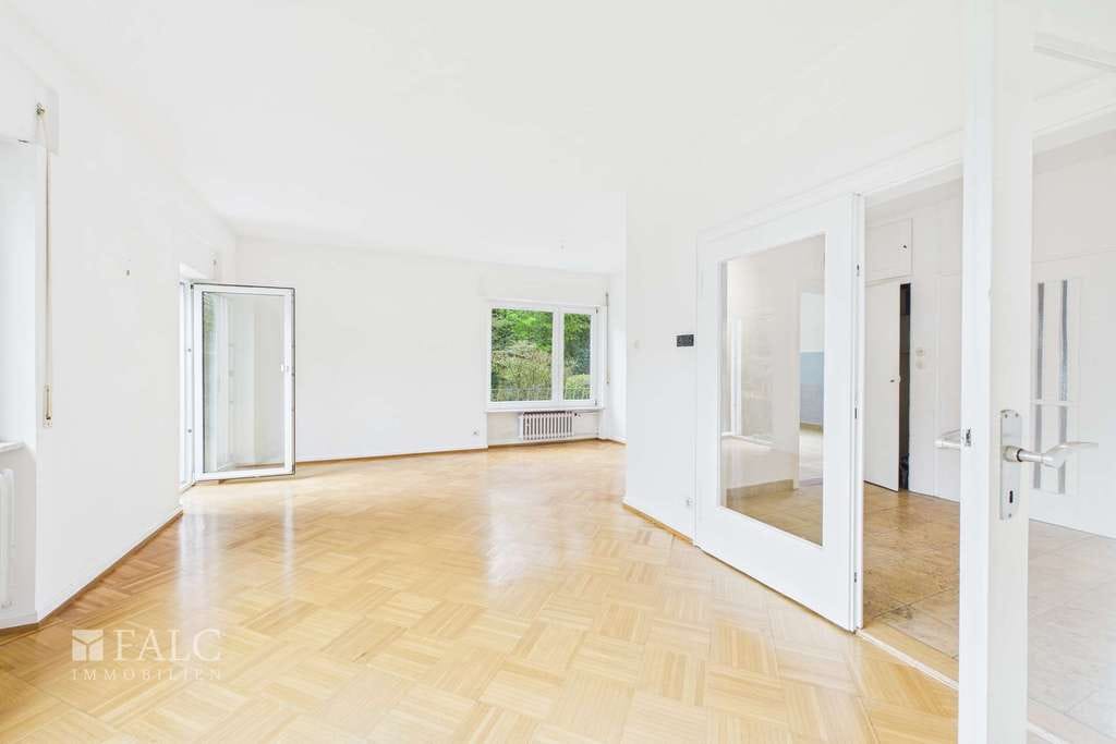 Immobilie in Baden-Baden - Architekten-Zweifamilienhaus mit ausgebautem Dachgeschoss am Annaberg - Bild 3