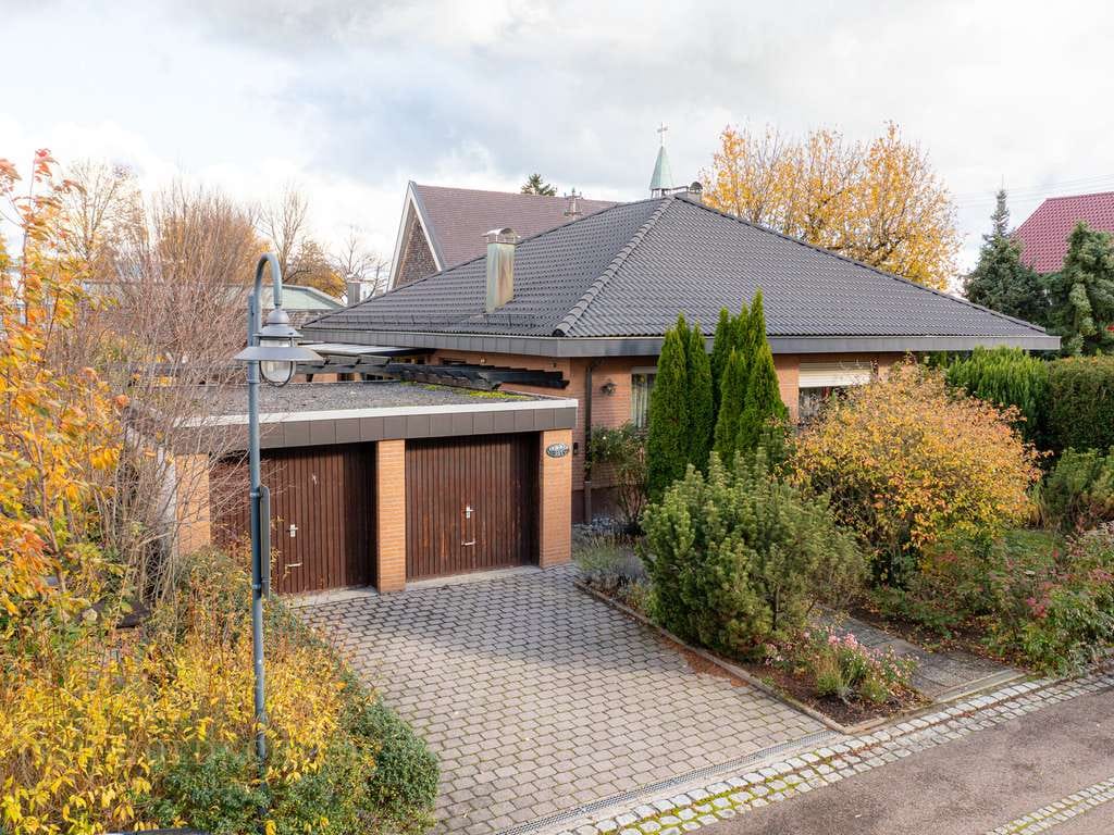 Immobilie in Zell unter Aichelberg - Charmanter Bungalow auf ca. 1.112 m² Grundstück – viel Platz und Potenzial in ruhiger Lage - Bild 1
