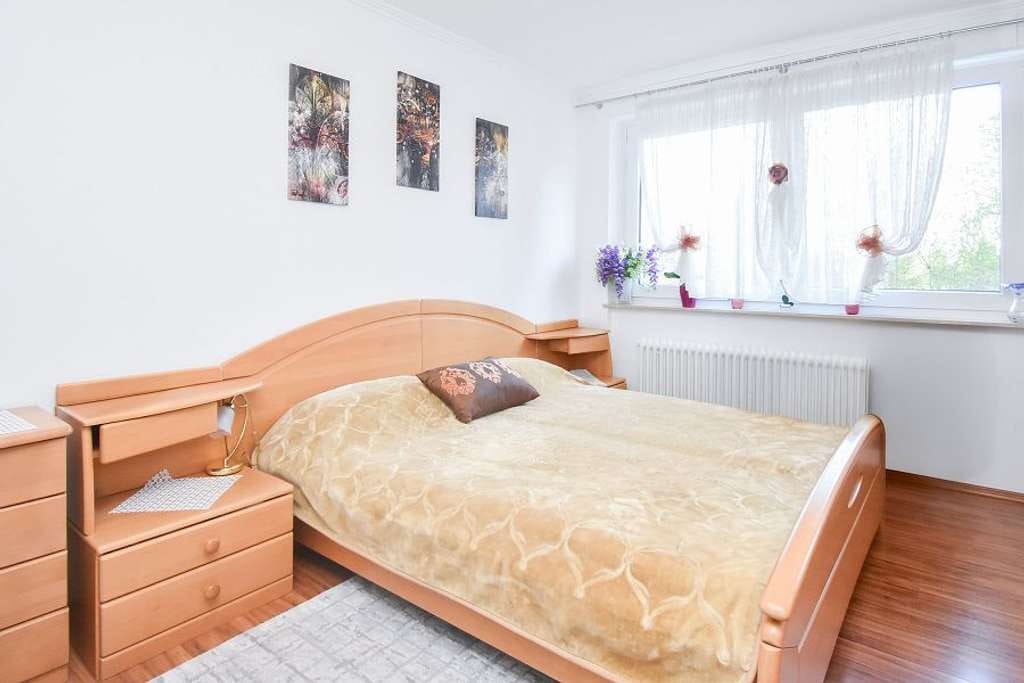 Immobilie in Bad Salzuflen - Gepflegte 2-Zimmer-Eigentumswohnung mit Balkon in Bad Salzuflen! - Bild 4