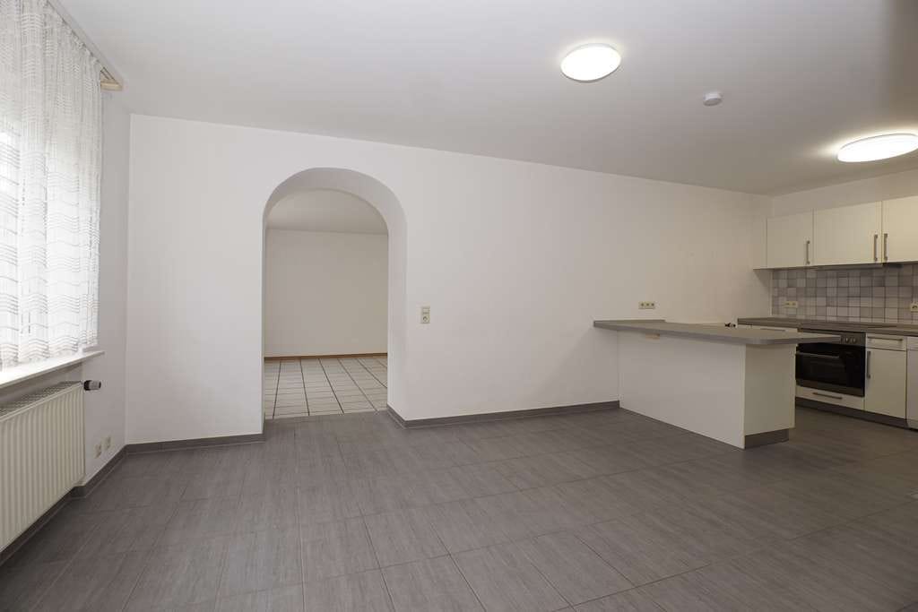 Immobilie in Mittelbrunn - EFH in ruhiger Lage mit Terrasse, Balkon und Garage - Bild 0