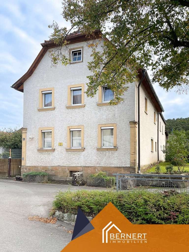 Immobilie in Lichtenfels - Großzügiges Bauernhaus mit Nebengebäude in Mistelfeld zu verkaufen - Bild 3