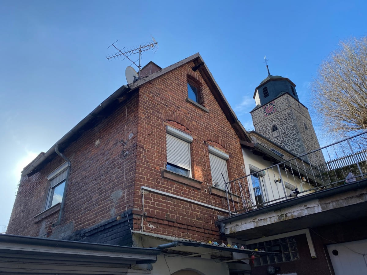 Immobilie in Marburg - MFImmobilien.com - Einfamilienhaus mit Gewerbeeinheit (Umbau in Wohnung mgl.) in Marburg - Bild 0