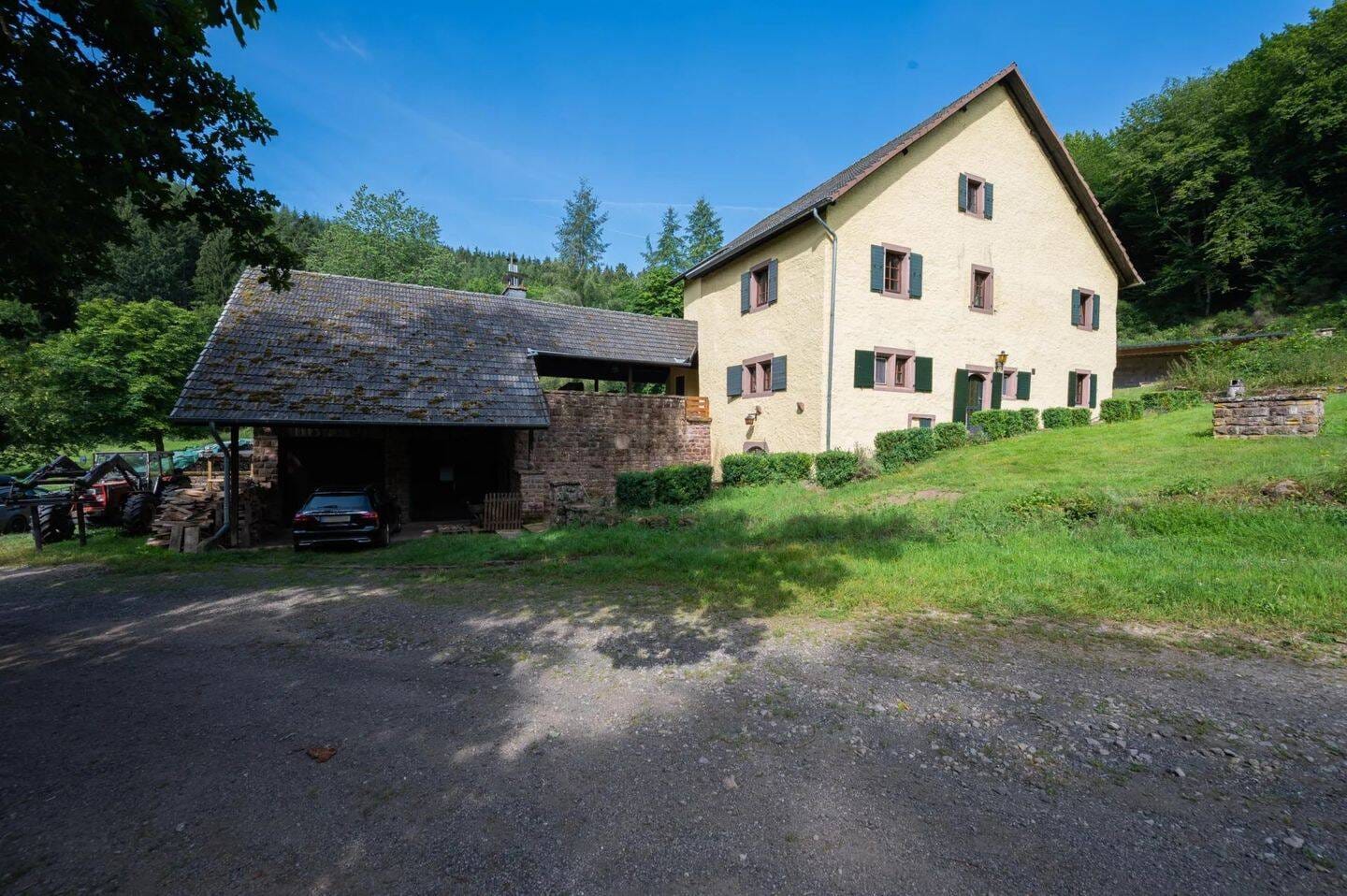 Immobilie in Spangdahlem - Mühlenanwesen für Historik- Liebhaber - Renaissancebau aus dem 16. Jahrhundert! - Bild 0