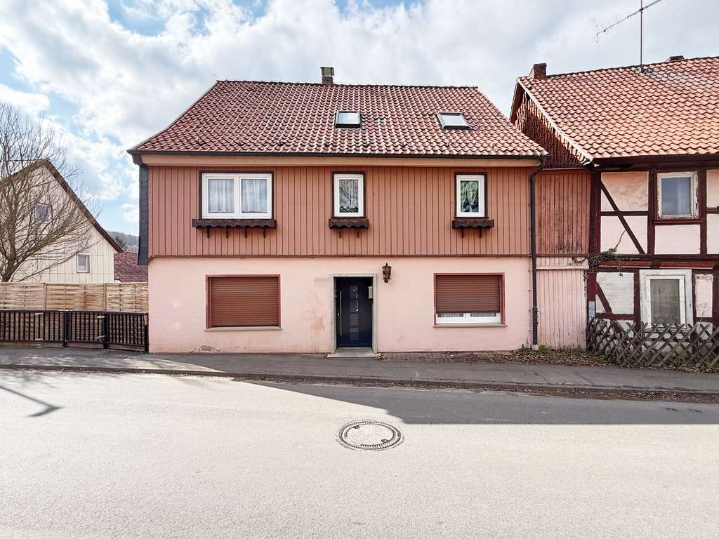 Immobilie in Katlenburg-Lindau - Großes Mehrgenerationenhaus mit vielseitigen Nutzungsmöglichkeiten in Katlenburg-Lindau - Bild 1