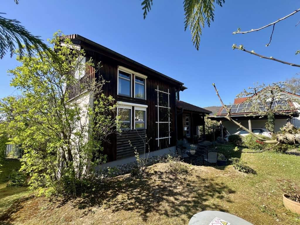 Immobilie in Sölden - Ökologisches Architektenholzhaus mit großem Garten - Bild 3
