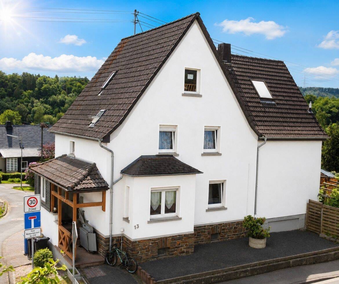 Immobilie in Wallmenroth - Domizil für große Familie, Mehrgenerationen oder Kapitalanlage - Bild 4