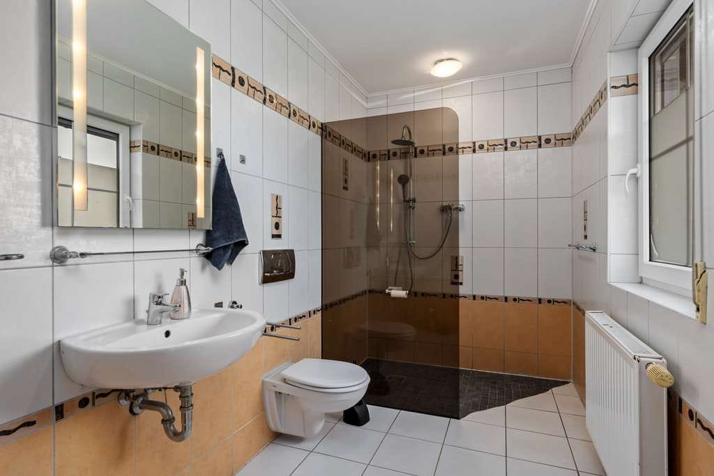 Immobilie in Schwarme - Schwarme | Dieses Haus passt sich Ihrem Leben an - modern, flexibel und viel Platz. - Bild 2