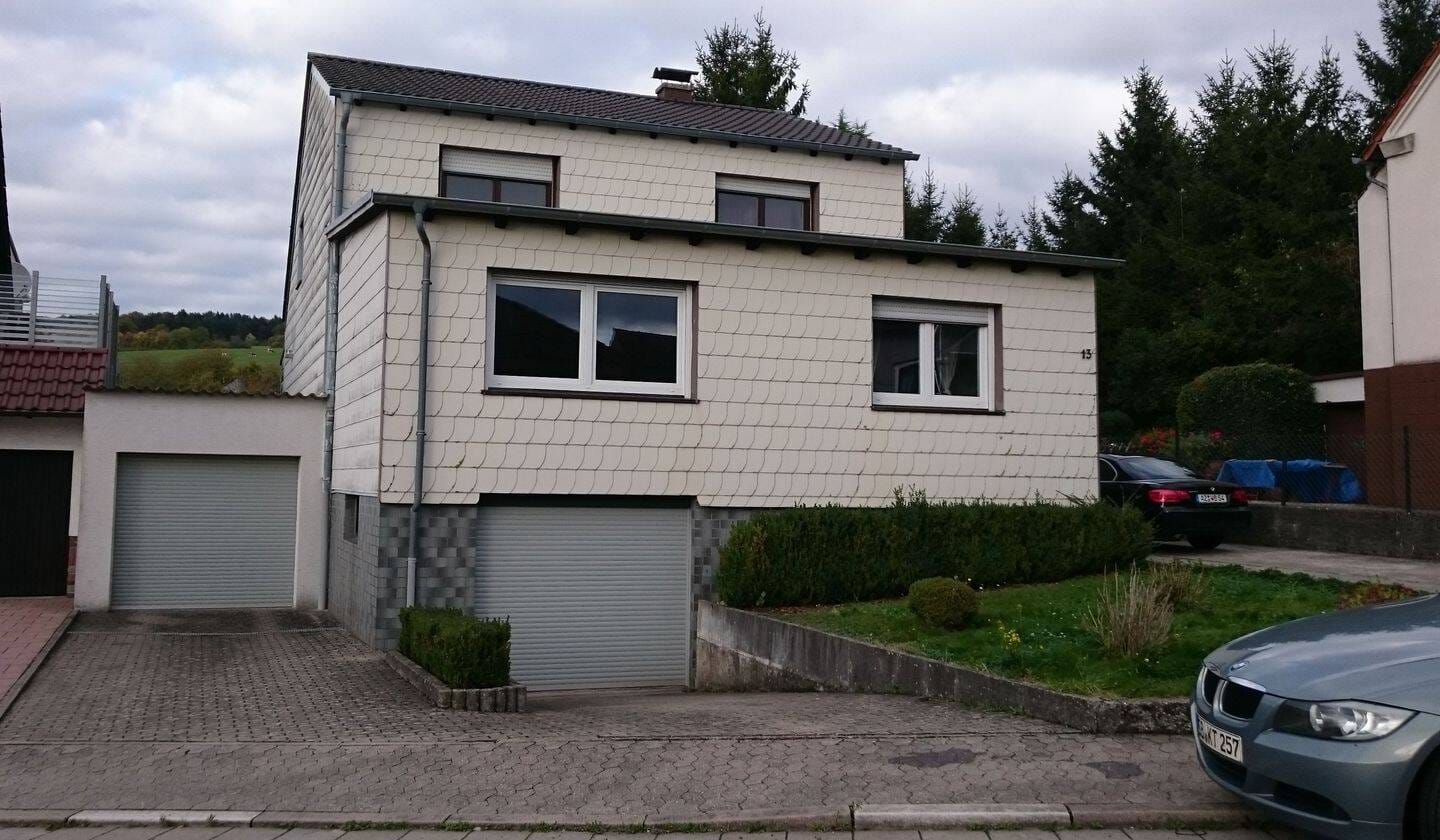 Immobilie in Kleinblittersdorf - Vielseitiges Haus mit großem Grundstück  - Bild 2