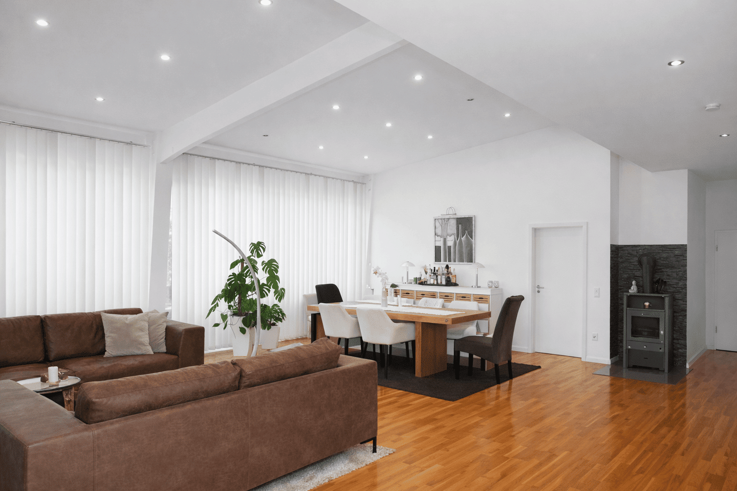 Immobilie in Höpfingen - Loftcharakter, Kamin & Südgarten - Wohnen der besonderen Art auf eine Ebene ca. 186 m² - Bild 2