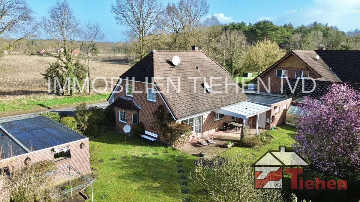 Immobilie in Lähden - Trautes Heim - Glück allein! Landhaus mit zwei Garagen in ruhiger Lage PROVISIONSFREI! - Bild 4