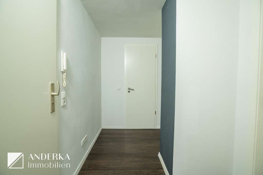Immobilie in Burgau - Wohnen mit Platz & Komfort. 4-Zimmer-Wohnung mit Balkon & Stellplatz in Burgau zu verkaufen! - Bild 1
