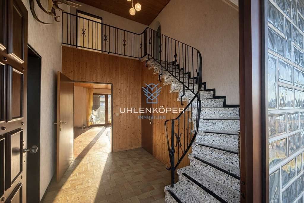Immobilie in Wriedel - Viel Raum, viele Möglichkeiten – Einfamilienhaus mit Einliegerwohnung und 2 Garagen - Bild 3