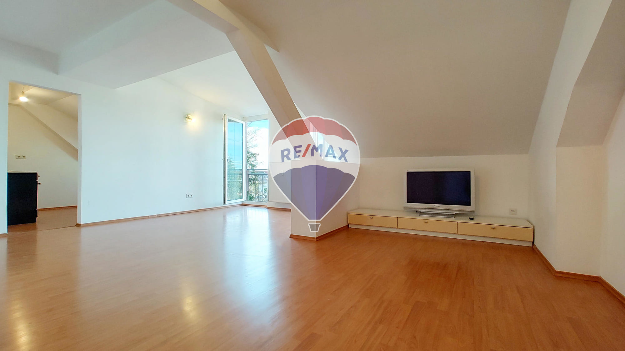 Immobilie in Baar-Ebenhausen - # PROVISIONSFREI FÜR DEN KÄUFER #
4-Zimmer-Dachgeschoss-Wohnung
zum Verkauf in Baar-Ebenhausen - Bild 0