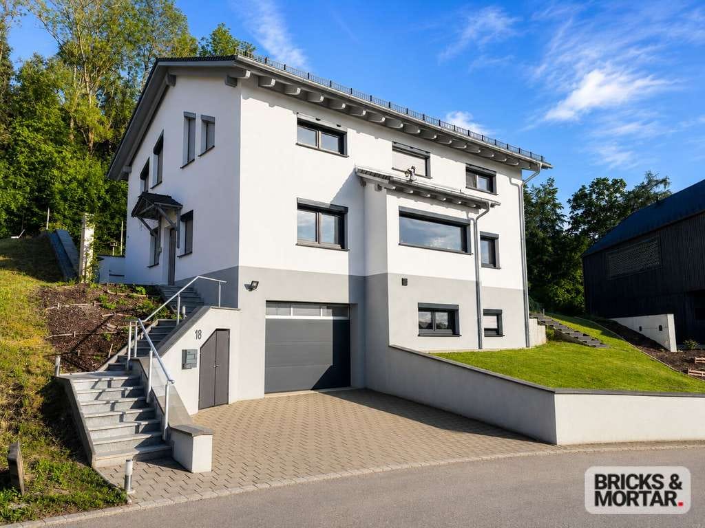 Immobilie in Langenneufnach - Modernes Traumhaus mit Weitblick, PV-Anlage & Energieklasse A - Bild 0