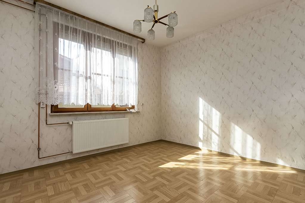Immobilie in Winterlingen - Wohnen, Arbeiten unter einem Dach ... charmantes Wohn- und Geschäftshaus mit Nebengebäude - Bild 2