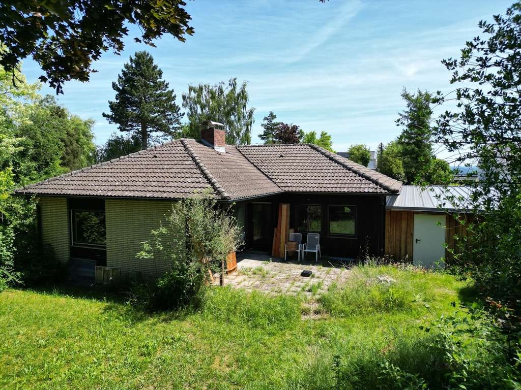 Immobilie in Fronreute - Idyllischer Bungalow in Ortsrandlage mit sehr großem Grundstück und Ausbaupotenzial - Bild 3