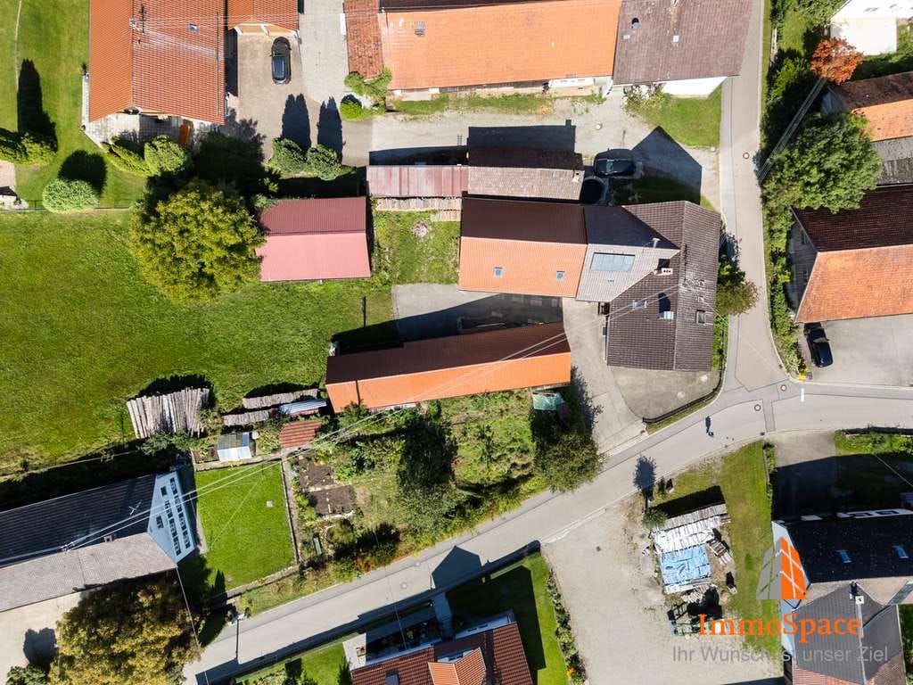 Immobilie in Aichen - *** GROßZÜGIGES ZWEIFAMILIENHAUS MIT GÄSTEHAUS/SCHREINEREI/GARAGEN UVM! *** - Bild 0