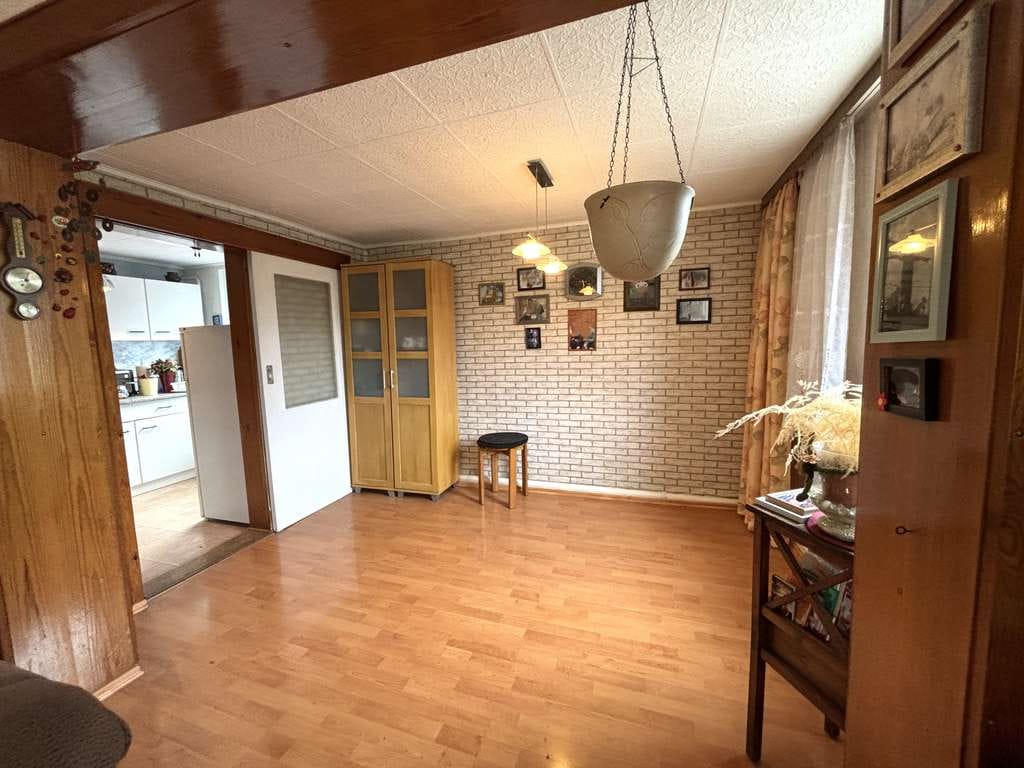 Immobilie in Völpke - Viel Platz: Interessantes Zweifamilienhaus mit großem Garten in Badeleben - Bild 2
