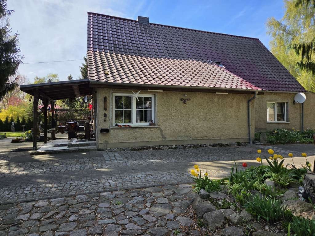 Immobilie in Blesewitz - EINFAMILIENHAUS AUF PARKÄHNLICHEM GRUNDSTÜCK - Bild 1
