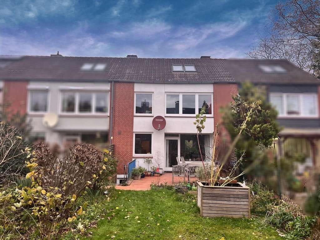 Immobilie in Eutin - Reihenmittelhaus mit Carport - Bild 1