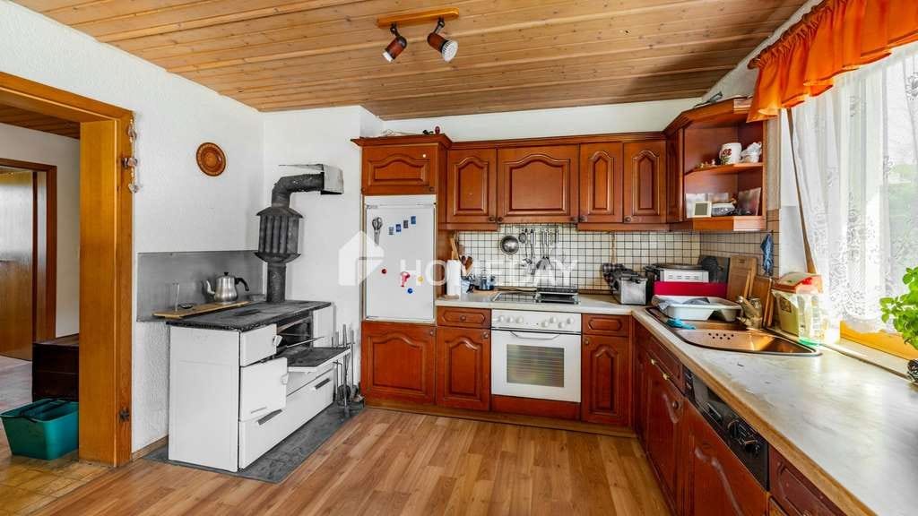 Immobilie in Mainburg - Charmantes 3-Parteienhaus in ruhiger Hanglage – teils vermietet, mit Garten & Terrasse - Bild 2