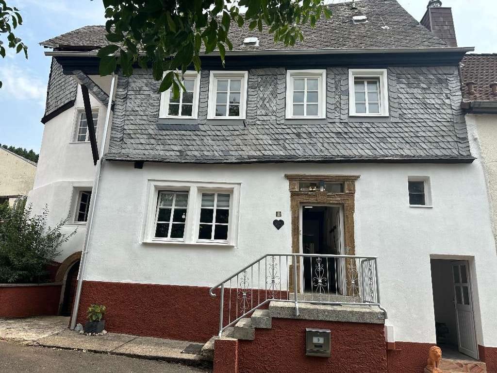 Immobilie in Heimweiler - TOP! Renoviertes Fachwerk! Einfamilienhaus mit Garten und Stellplätzen in ruhiger Wohnlage - Bild 2