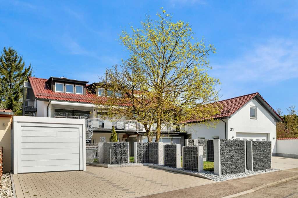 Immobilie in Satteldorf - Attraktives Einfamilienhaus 
mit Einliegerwohnung 
und umfangreichen Parkmöglichkeiten - Bild 1