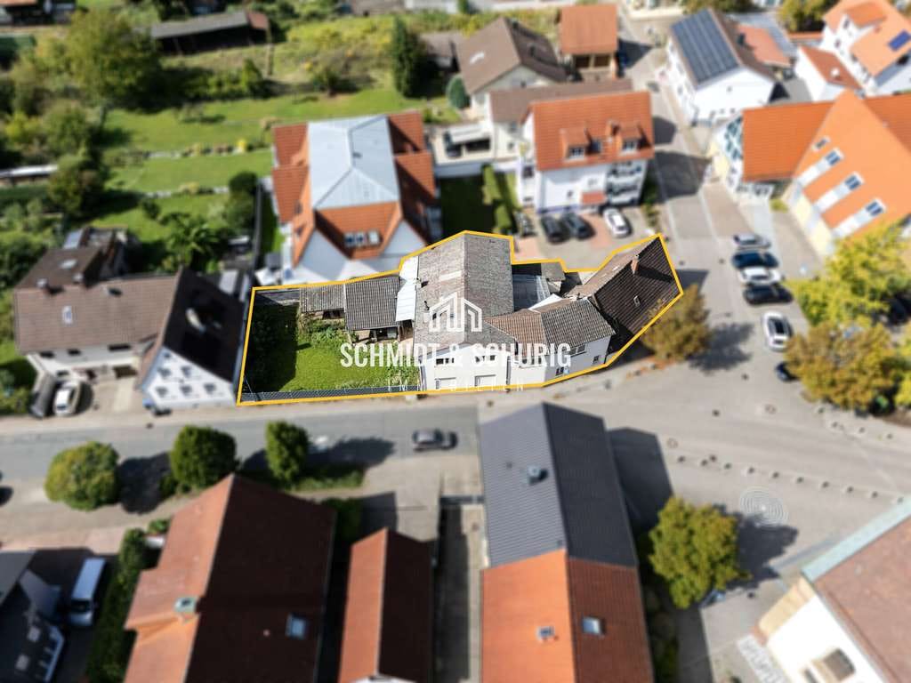 Immobilie in Bad Schönborn - Charmantes Anwesen – zwei Wohngebäude mit viel Potenzial - Bild 1