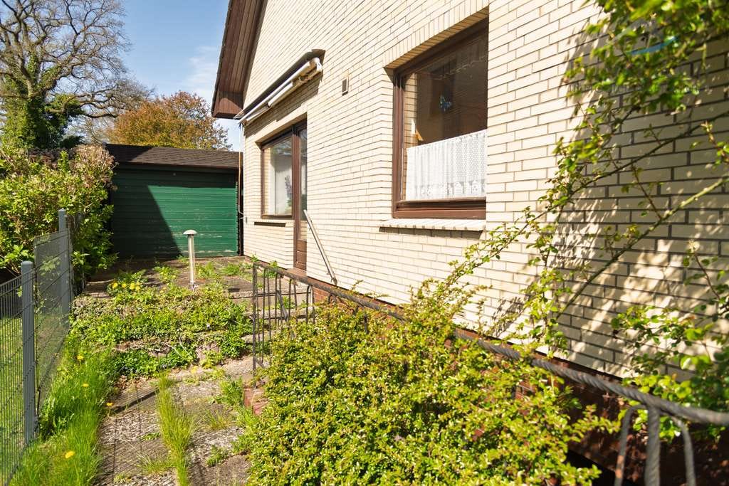 Immobilie in Itzstedt - ### Solides gepflegtes EFH auf 817 m² mit Vollkeller, Garage, Terrasse &  Dachgeschoss ### - Bild 3