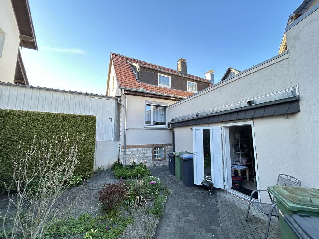 Immobilie in Marsberg - Gepflegtes Einfamilienhaus mit Garage und großzügiger Dachterrasse in ruhiger Lage von Marsberg - Bild 2