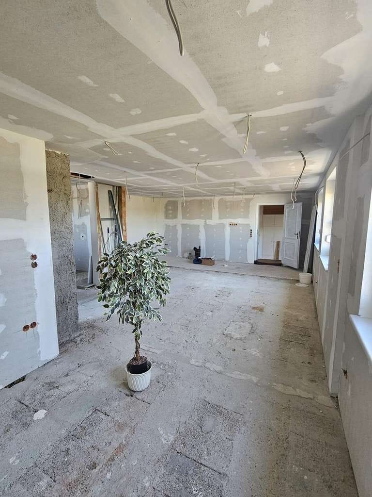 Immobilie in Meißenheim - Großzügige 5-Zimmer-Wohnung mit Ausbaupotenzial in Kürzell mit großer Garage + Garten - Bild 2
