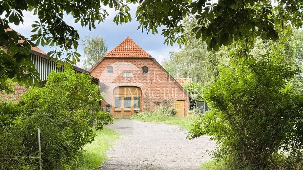 Immobilie in Adelheidsdorf - Landleben pur: Hofensemble mit Acker & Grünland auf 18,5 ha - ideal für Pferdehaltung - Bild 0