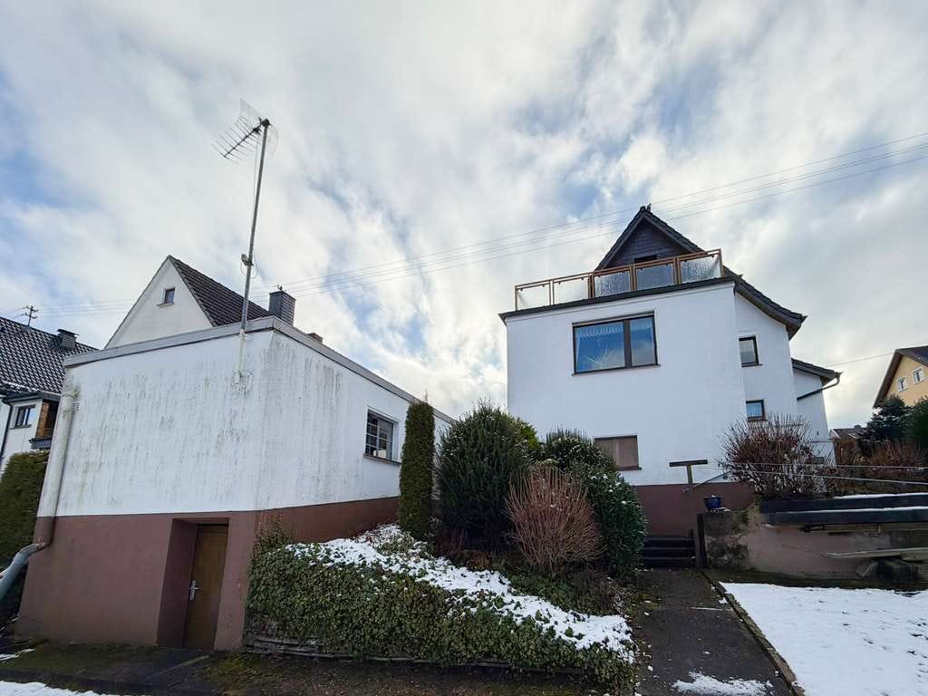 Immobilie in Mittelhof - Gemütliches Einfamilienhaus mit toller Weitsicht über das Siegtal in beliebter Wohnlage! - Bild 3