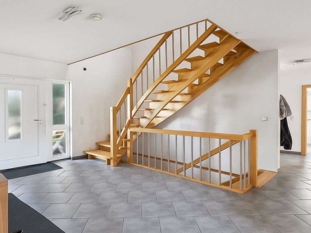Immobilie in Uehlfeld - Modern, effizient, nahezu Autark - Einfamilienhaus mit PV &amp; Wärmepumpe in Ruhiger Lage - Bild 1