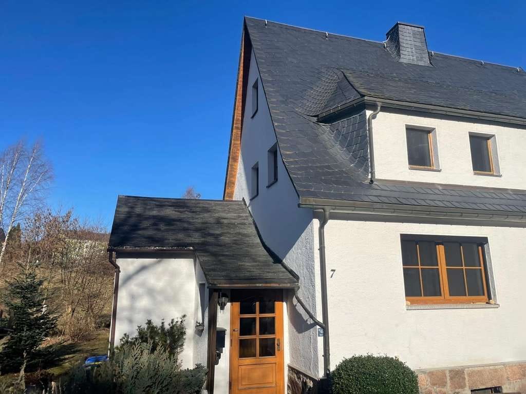 Immobilie in Grünhain-Beierfeld - Kleine Doppelhaushälfte in beliebter und ruhiger Wohnlage - Bild 0