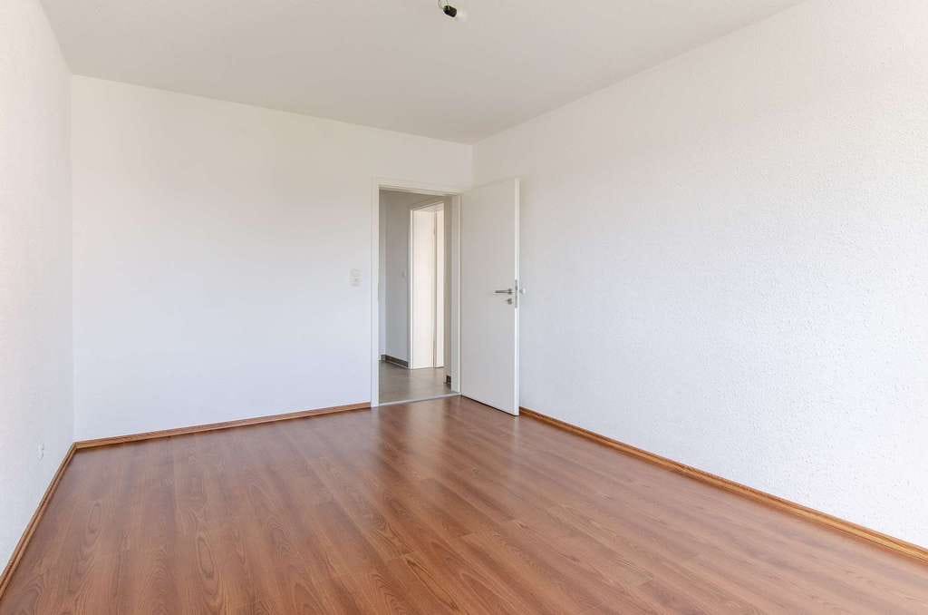 Immobilie in Grafing bei München - Sonnige 3-Zi.-Wohnung mit Südbalkon in ruhiger Lage! - Bild 4