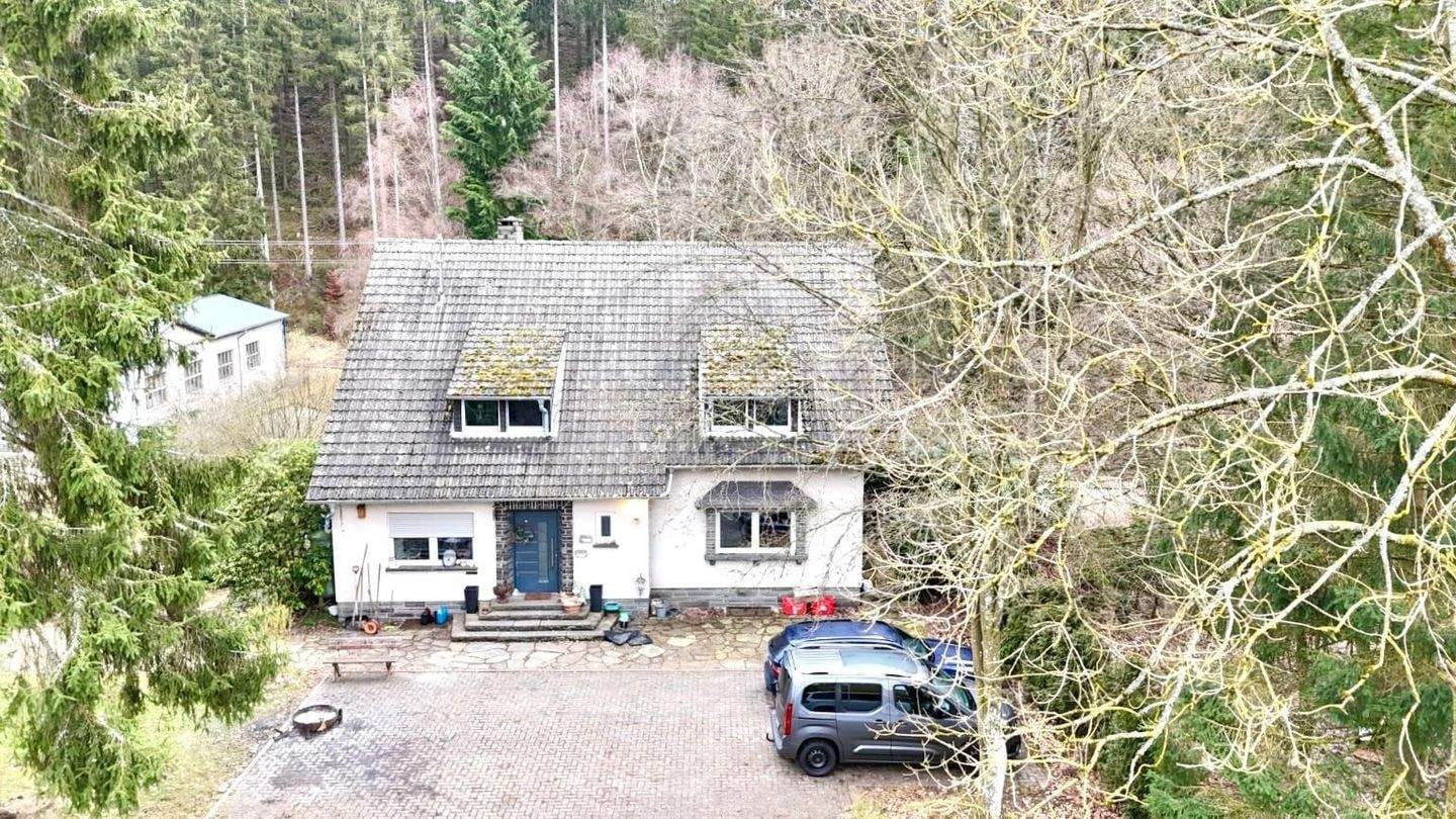 Immobilie in Dahlem - Traumhaft gelegenes Einfamilienhaus in Alleinlage – Natur, Ruhe und Raum für die ganze Familie - Bild 0