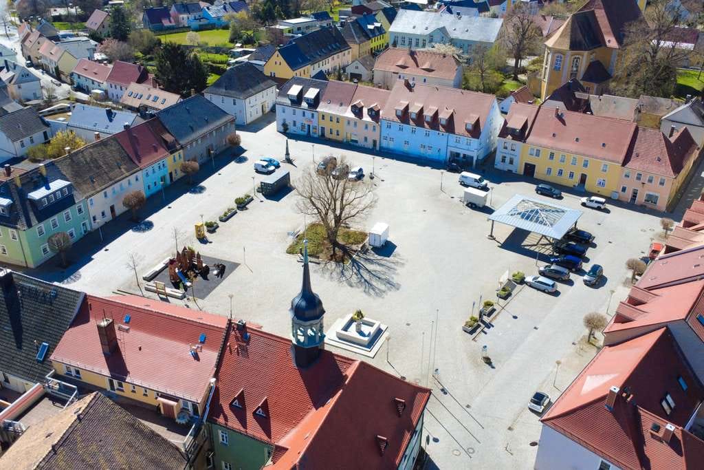 Immobilie in Elstra - Halštrow - Dirket am Markt! Historischer Altbau mit vielseitiger Nutzung! - Bild 0