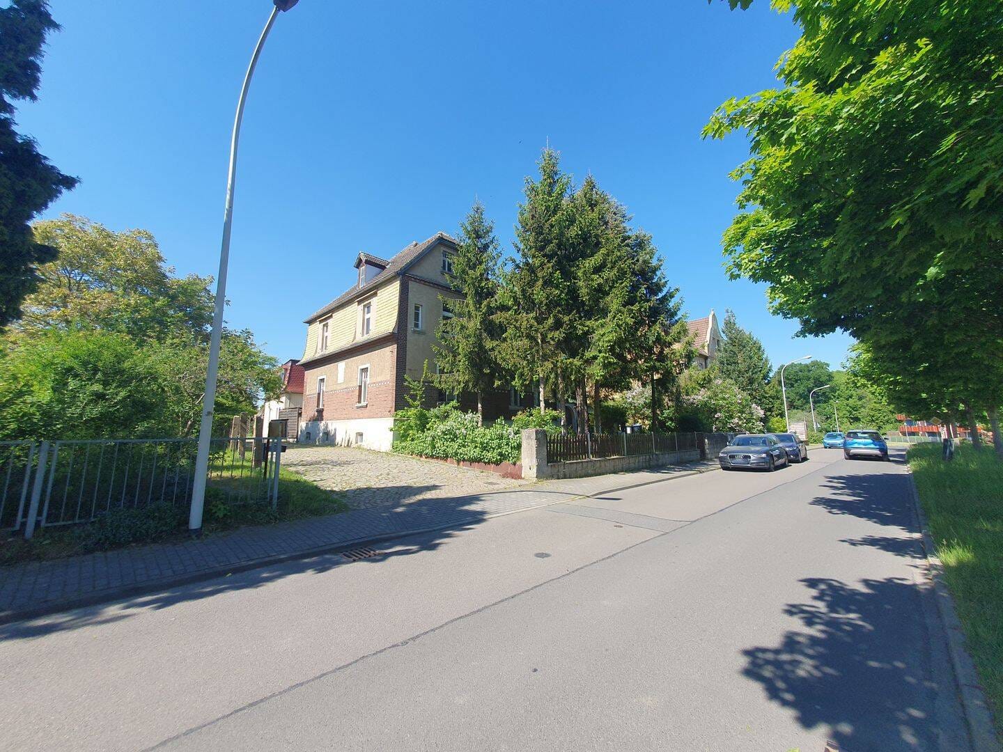 Immobilie in Bad Schmiedeberg - Sanierungsbedürftige Villa mit zwei bestehenden Wohneinheiten in ruhiger Lage von Bad Schmiedeberg zu verkaufen! - Bild 1