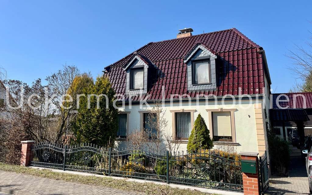 Immobilie in Gramzow - Haus und Grundstück für Ihr Familienglück in Gramzow - Bild 0