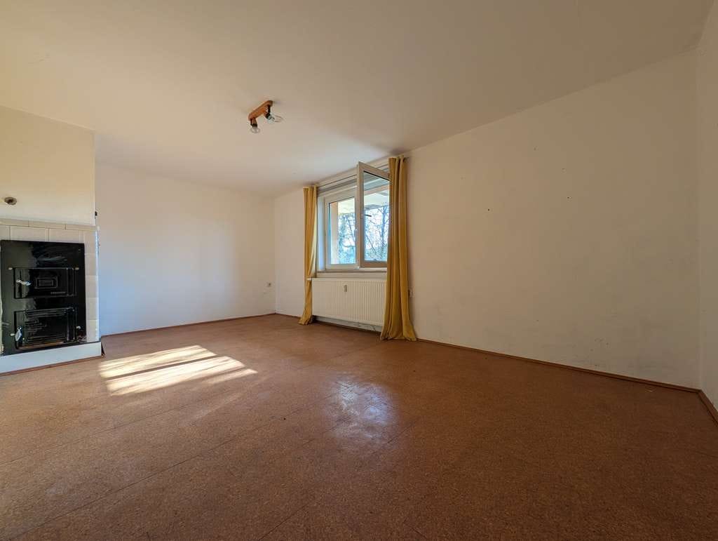Immobilie in Obernbreit - Renovierungsbedürftiges 5-Zimmer Haus in Obernbreit - Bild 1