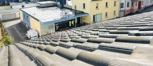 Immobilie in Konradsreuth - **Vielseitiges Wohn- und Geschäftshaus im Herzen von Konradsreuth** - Bild 2