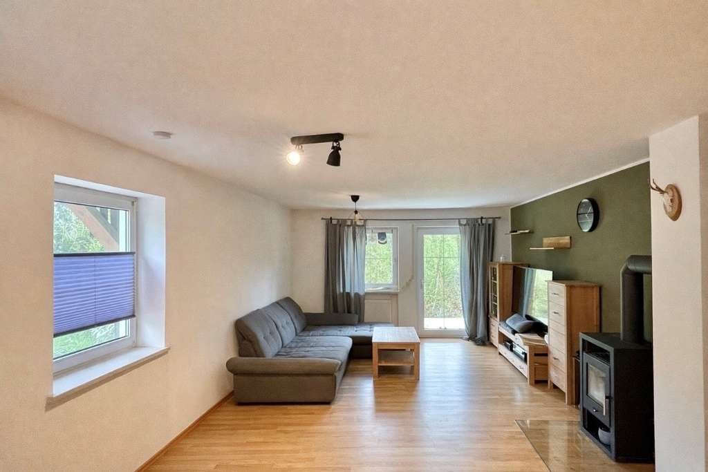 Immobilie in Bernried - Idyllische 3-Zimmer-Wohnung mit schöner Terrasse - Bild 1