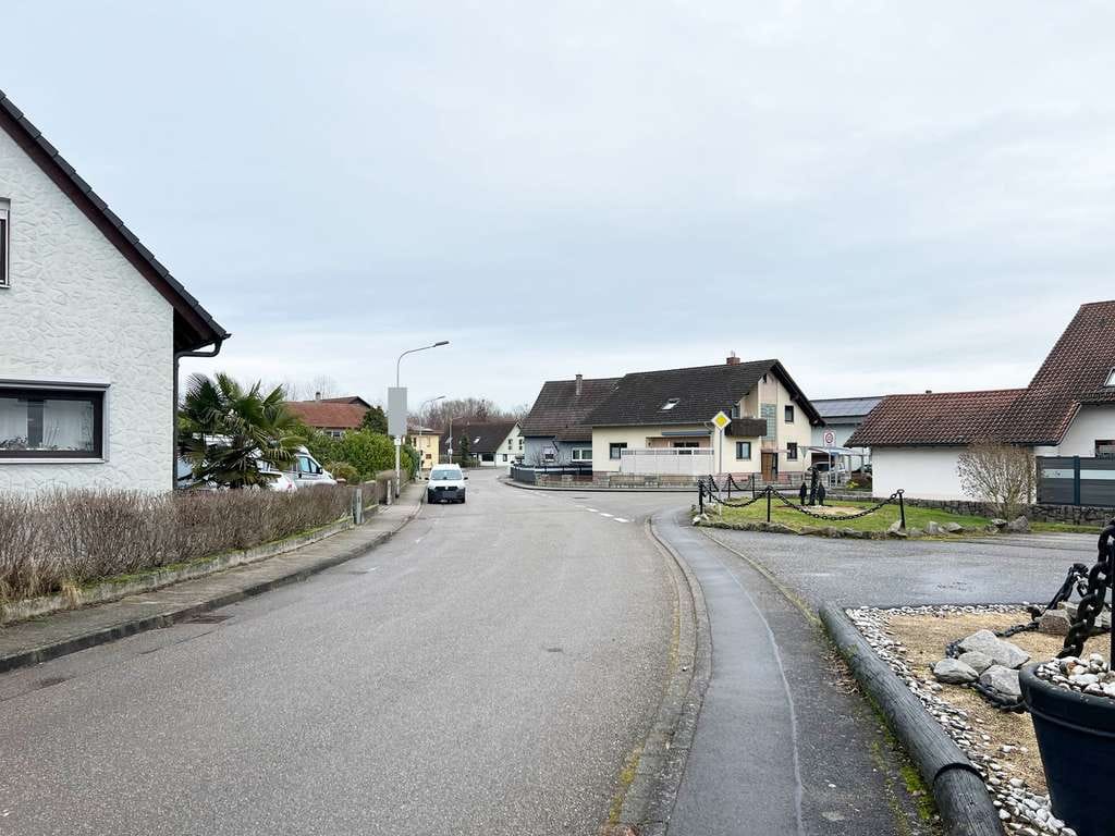 Immobilie in Rheinmünster - Großes 1-2‑Familienhaus mit Pool und weitläufigem Garten in Toplage Rheinmünster - Bild 3