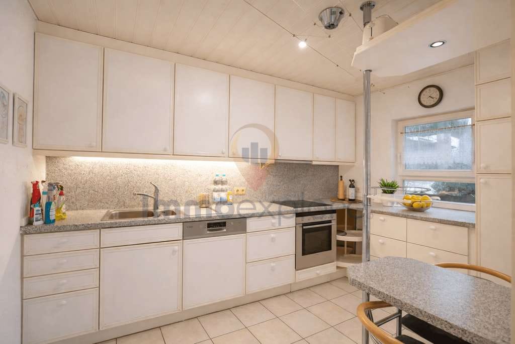 Immobilie in Weilrod - Einfamilienhaus am Waldrand - mit viel Potenzial und Privatsphäre - Bild 4